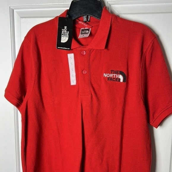 THE NORTH FACE RED SHORT SLEEVE POLO  SHIRT !WANDER POLO ,PTP 20” ,sz Sm men - Picture 4 of 9